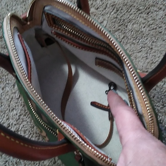 Dooney and Bourke mini crossbody - Picture 4 of 5